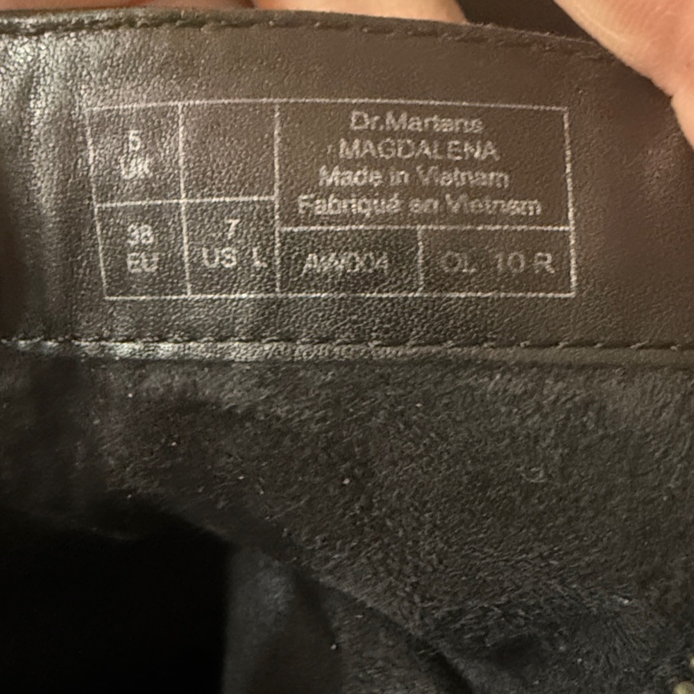 Dr. Martens Magdalena Women's Leather Heeled Chelsea Boots. Size 7 - Picture 6 of 6